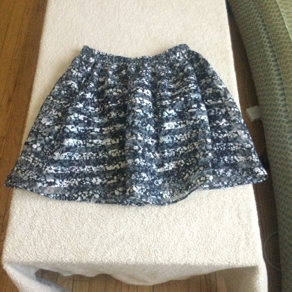 Xhilaration Striped Floral Skater Skirt Pockets Black - Sz Medium - Picture 8 of 15